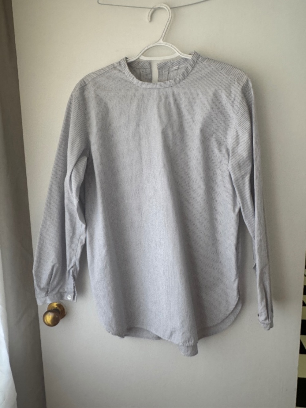 Uniqlo 100% cotton long sleeve lightweight summer shirt S, new condition! White